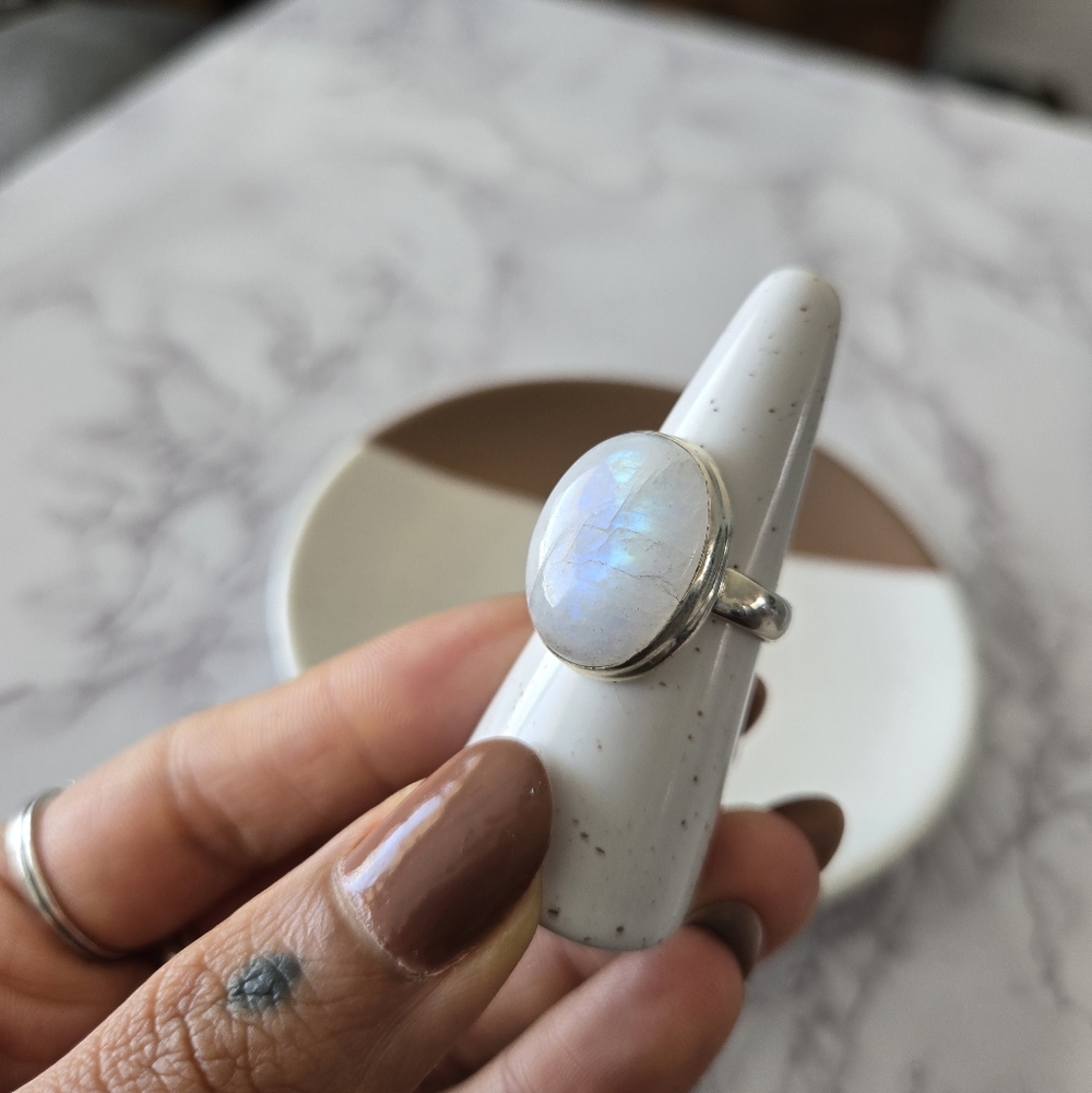 Silver Moonstone Ring Oval Moonstone Stamped 925 - image 1